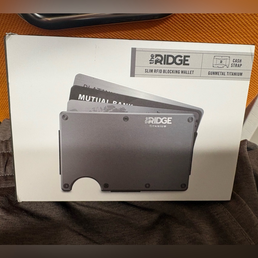 Ridge Titanium Card Holder - Gunmetal Gray